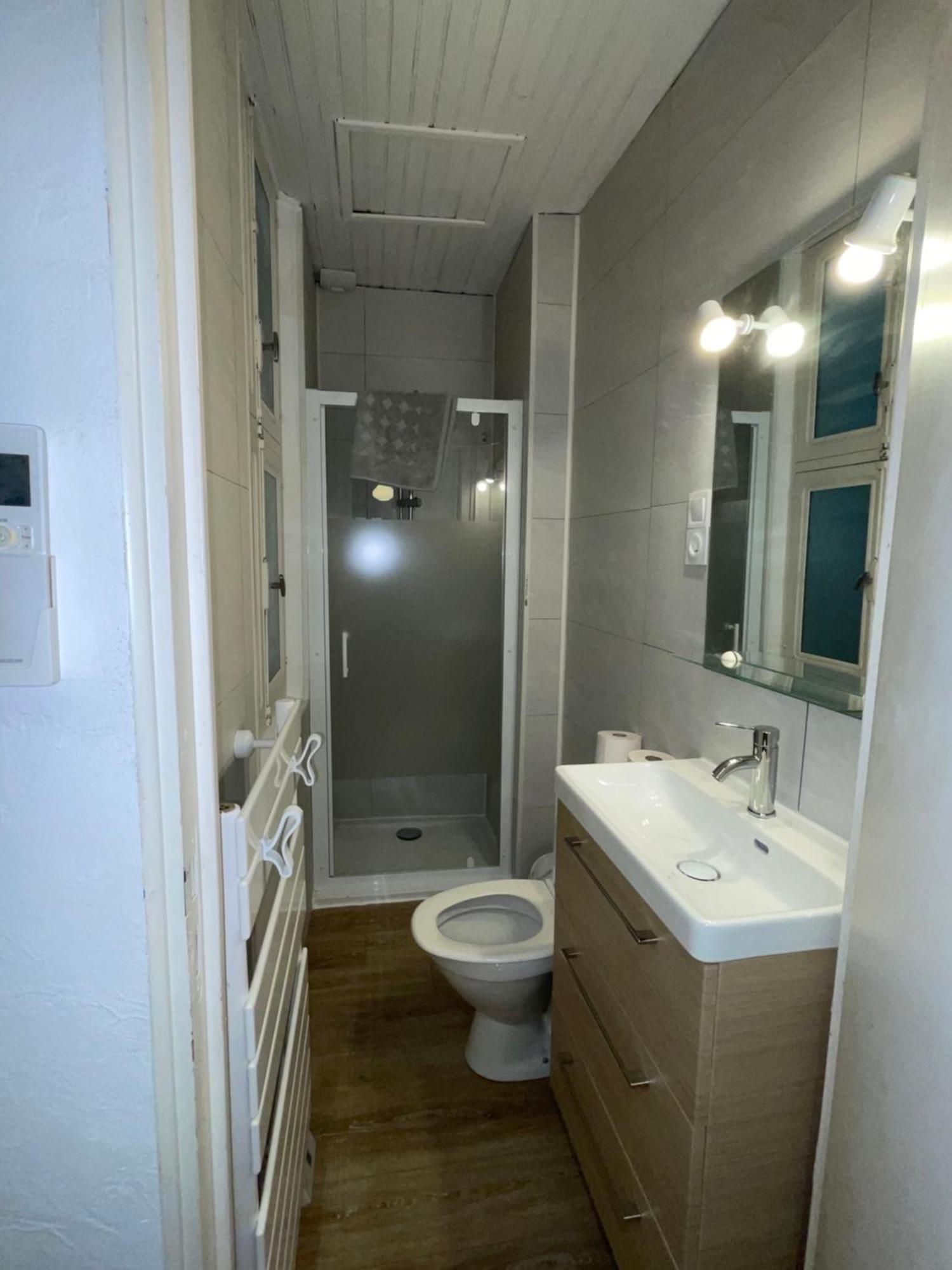 Studio N•2 Avec Patio En Plein Coeur De La Ville Bagnères-de-Bigorre Екстериор снимка